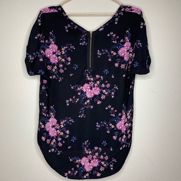 Hippie Rose Floral Blouse - Picture 2 of 3